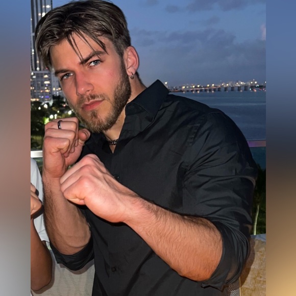 Meet your Posher, Mandy - Picture 17 of 17